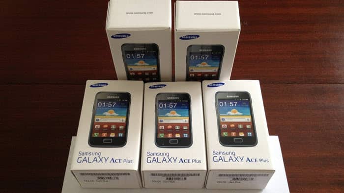 صورة Samsung Galaxy Ace Plus - 2