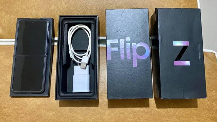 Samsung Galaxy Z Flip 1