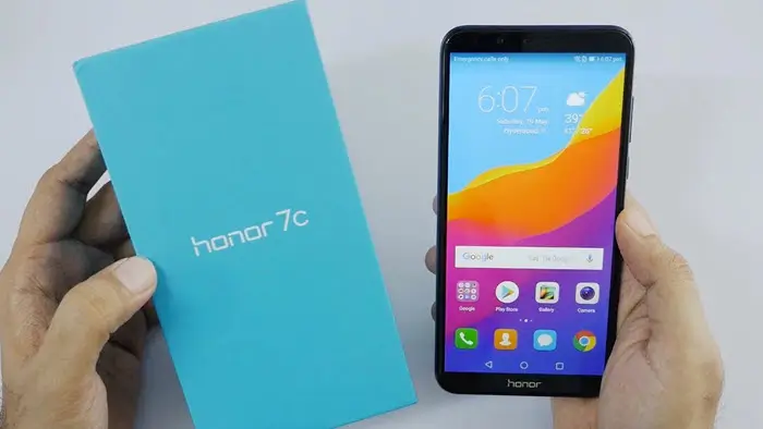 صورة Honor 7C - 3