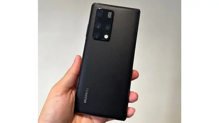 Huawei Mate X2 price