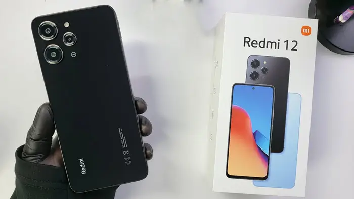 إعلان هاتف Xiaomi Redmi 12