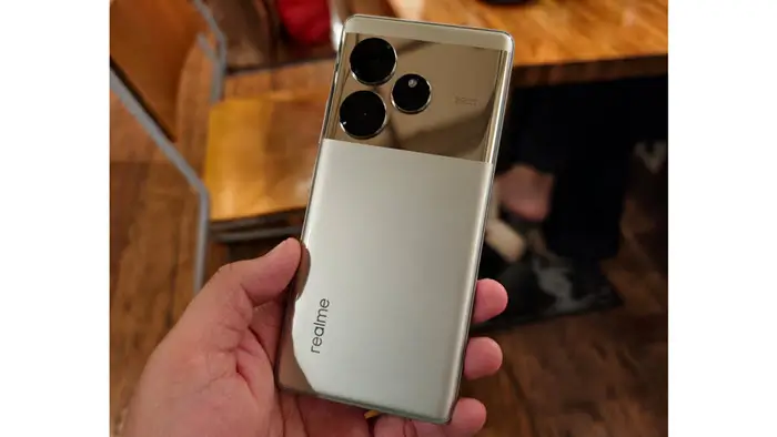 عيوب Realme GT 6