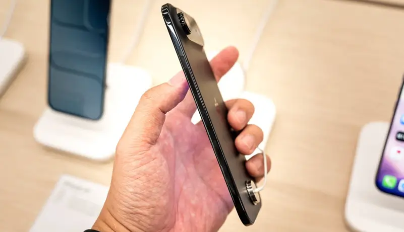 تصميم ايفون آير النحيف