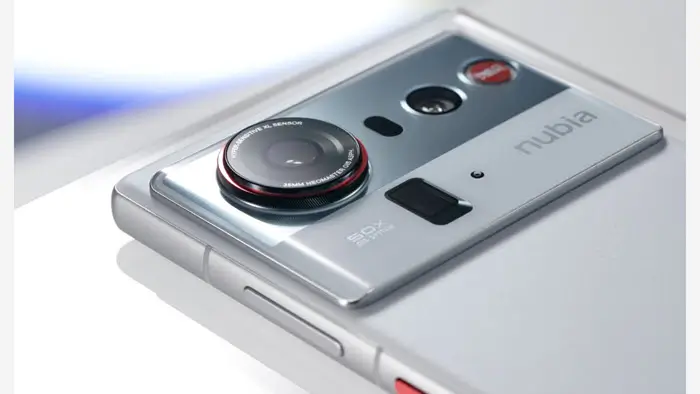 نظام الكاميرات في Z80 Ultra