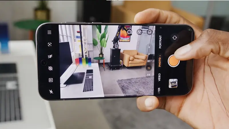 تطبيق الكاميرا في فايند اكس 9 برو