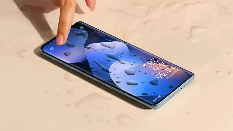 ريدمي نوت 15 4g يقاوم قطرات الماء