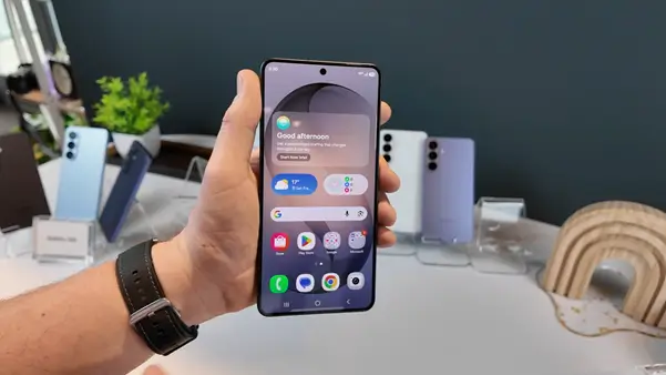 مميزات سامسونج اس 26