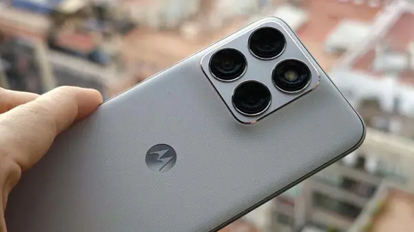 مواصفات موتورولا ايدج 70 فيوجن