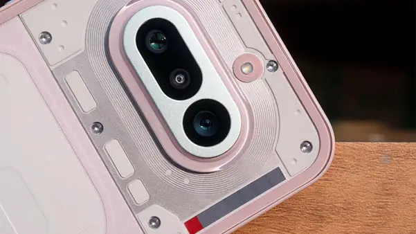 عيوب ناثينج فون 4 ايه