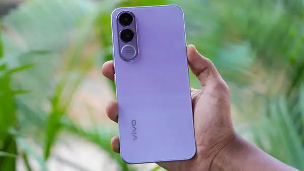 مواصفات فيفو في 70 اف اي